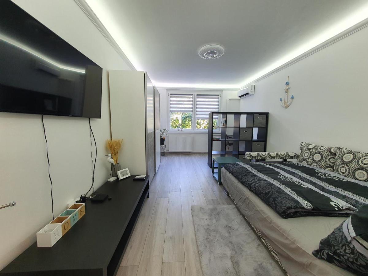 Izzy Apartament Διαμέρισμα Μίσκολτς Εξωτερικό φωτογραφία