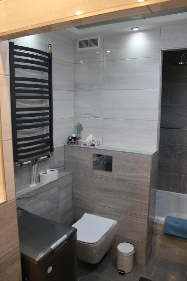 Izzy Apartament Διαμέρισμα Μίσκολτς Εξωτερικό φωτογραφία