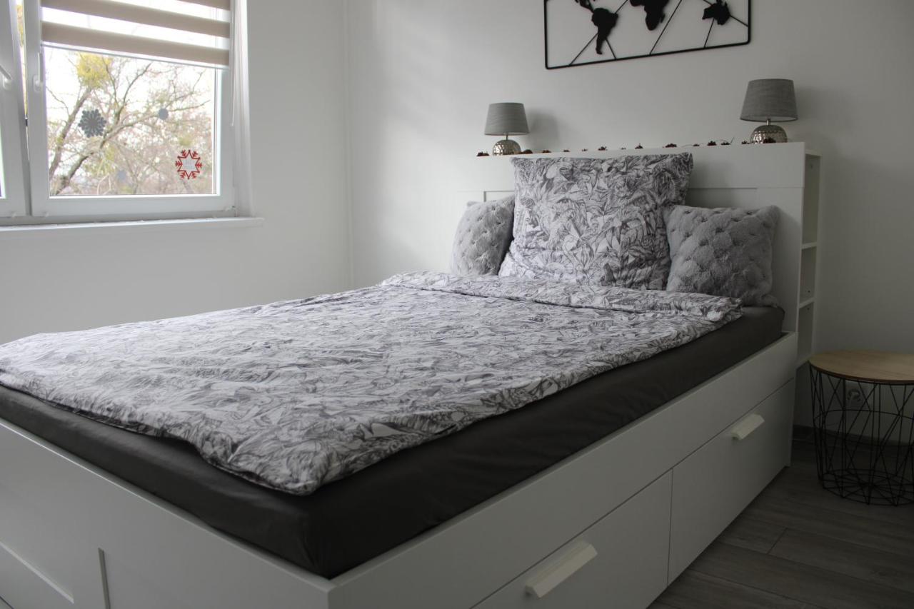 Izzy Apartament Διαμέρισμα Μίσκολτς Εξωτερικό φωτογραφία
